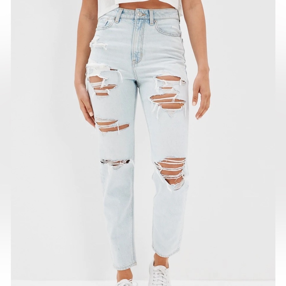 American Eagle Ripped Highest Waist Mom Light Blue Women’s Jeans Size 12